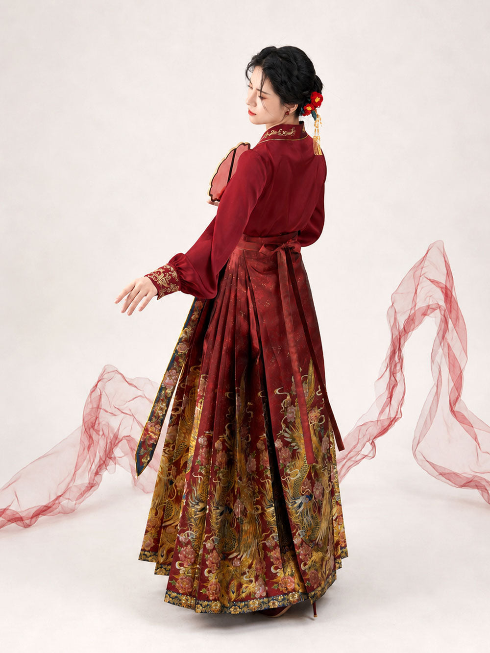 Phoenix & Peony — Ming-Style Gold-Woven Red Mamian Skirt Set-02