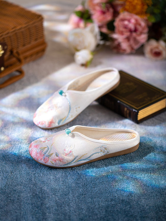 Chinese Style Rabbit and Peach Blossom Embroidered Shoes Slippers-01