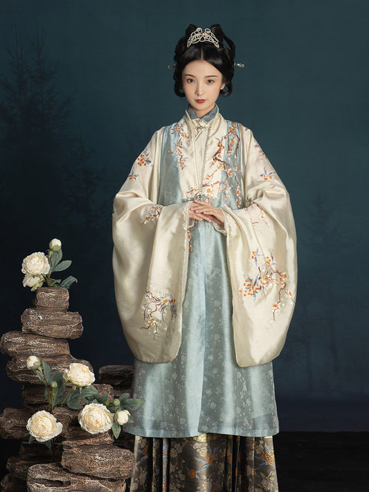 The Plum Blossom Blossoms From the Bitter Cold - Handmade Plum Blossom Embroidery Hanfu Clothing Horse Face Skirt-01