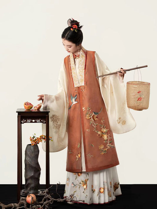 Magpies Singing on the Pomegranate Tree Branch「Good things are coming」Embroidered Hanfu Clothing-01