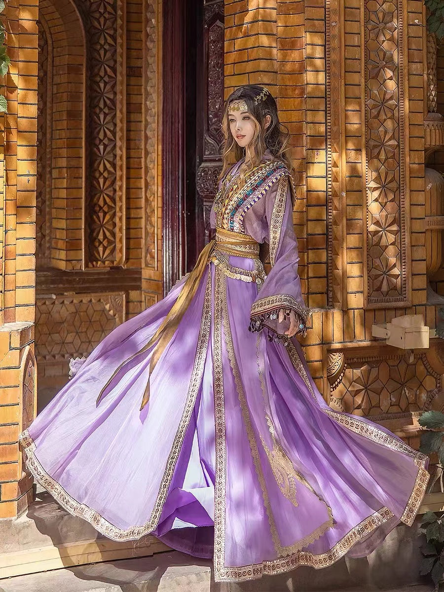 Inspiré par l'ancien royaume chinois occidental princesse de Loulan, Costume Hanfu brodé Boho violet (4 pièces)