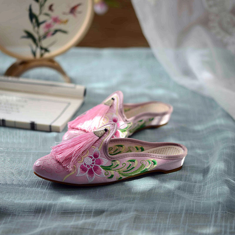 Chinese Style Pink Embroidered Shoes Slippers for Women-04