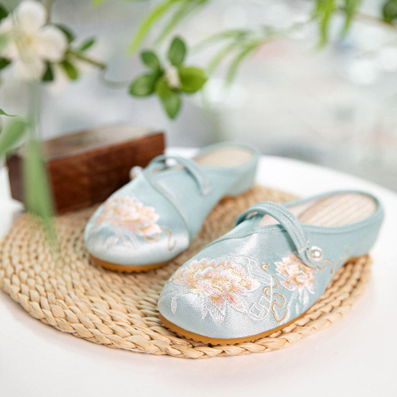 Pantoufles de chaussures brodées de fleurs de style chinois vintage