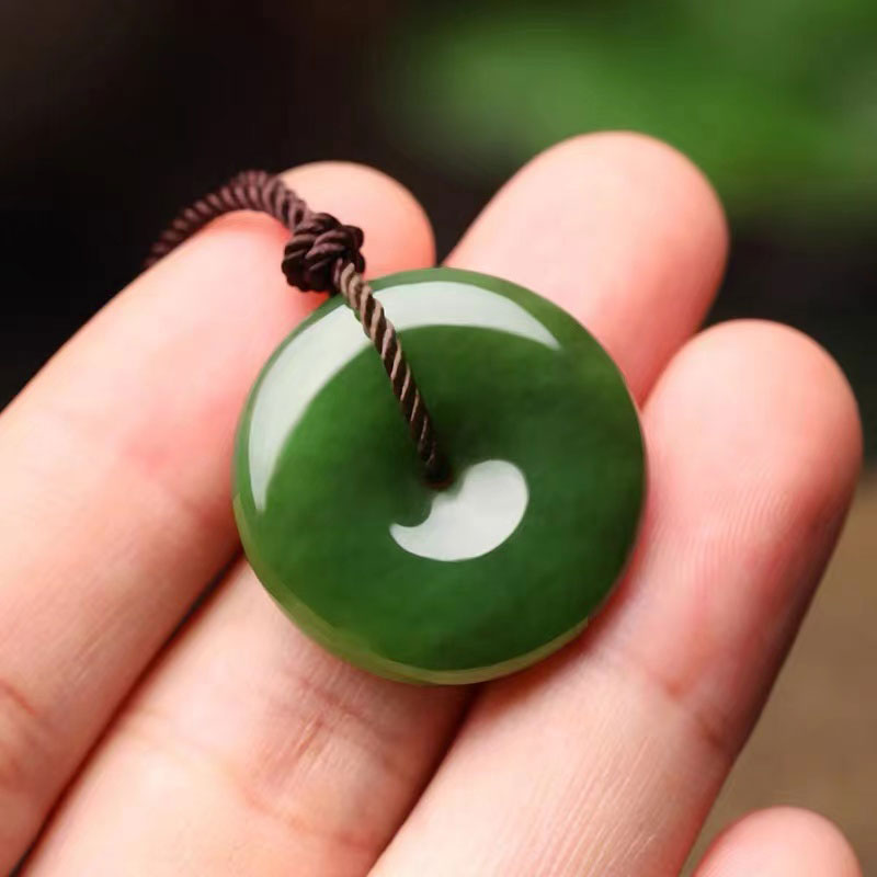 Jadeite naturelle vert émeraude chinois 「Ping An Kou」 Collier pendentif pour femmes et hommes